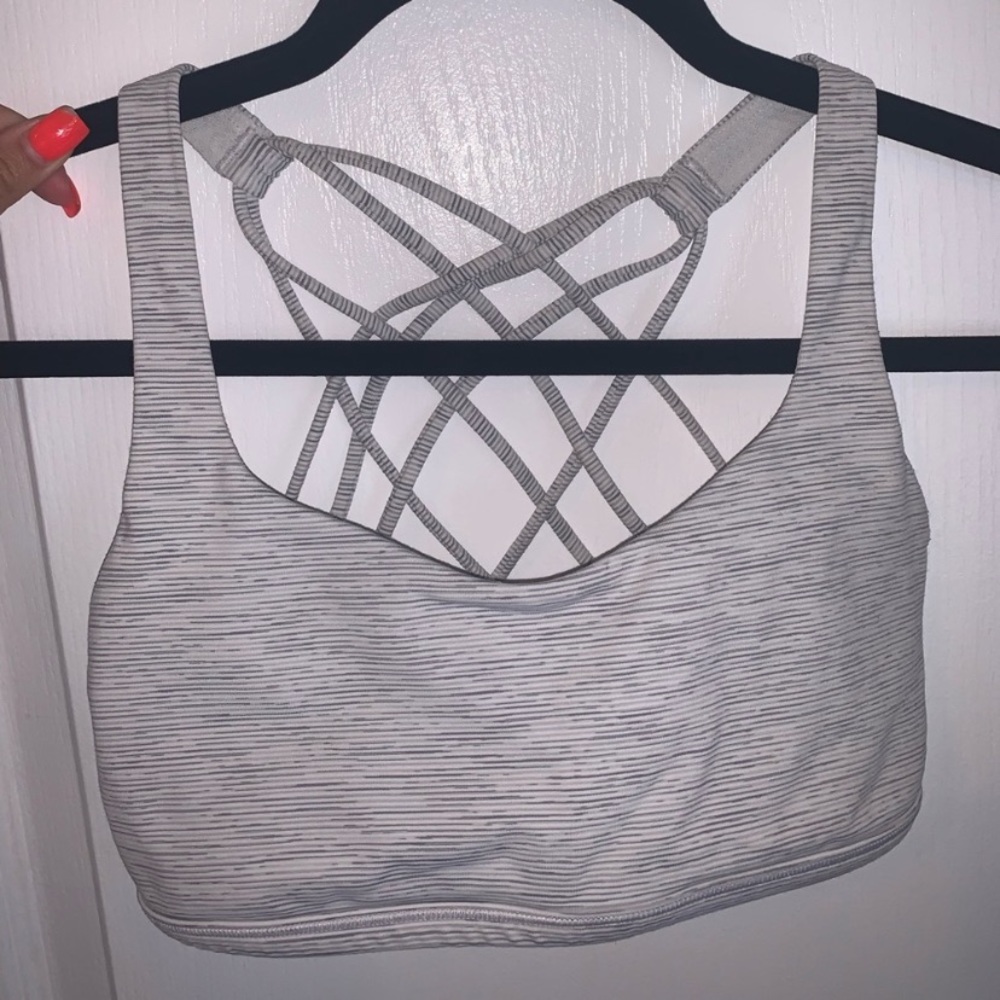 LULULEMON FREE TO BE BRA WILD 4